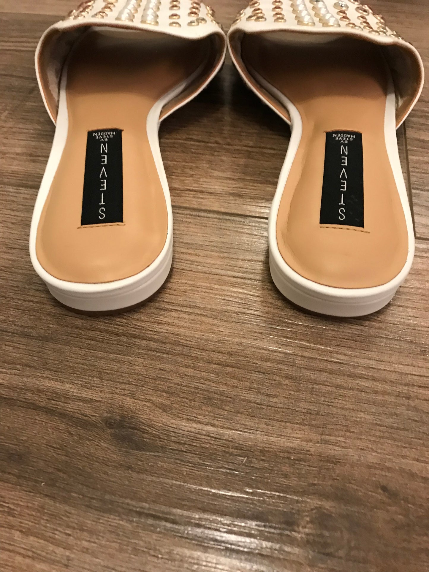 Steve Madden Rhinestone Sandals! Size 8.5