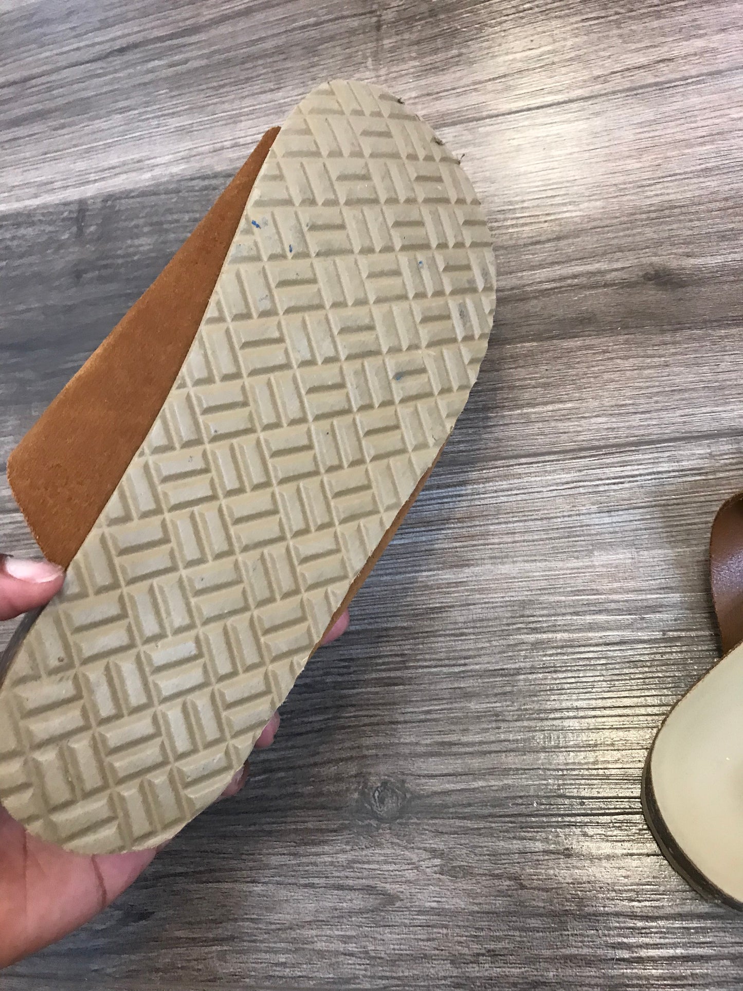 American Eagle Suede Sandals! Size 9