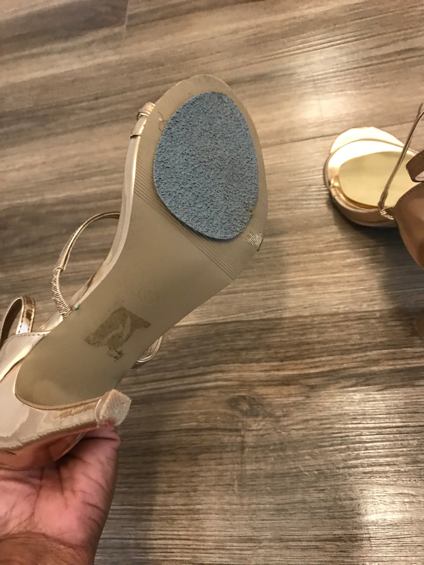 Chic Rose Gold Heels: Size 7