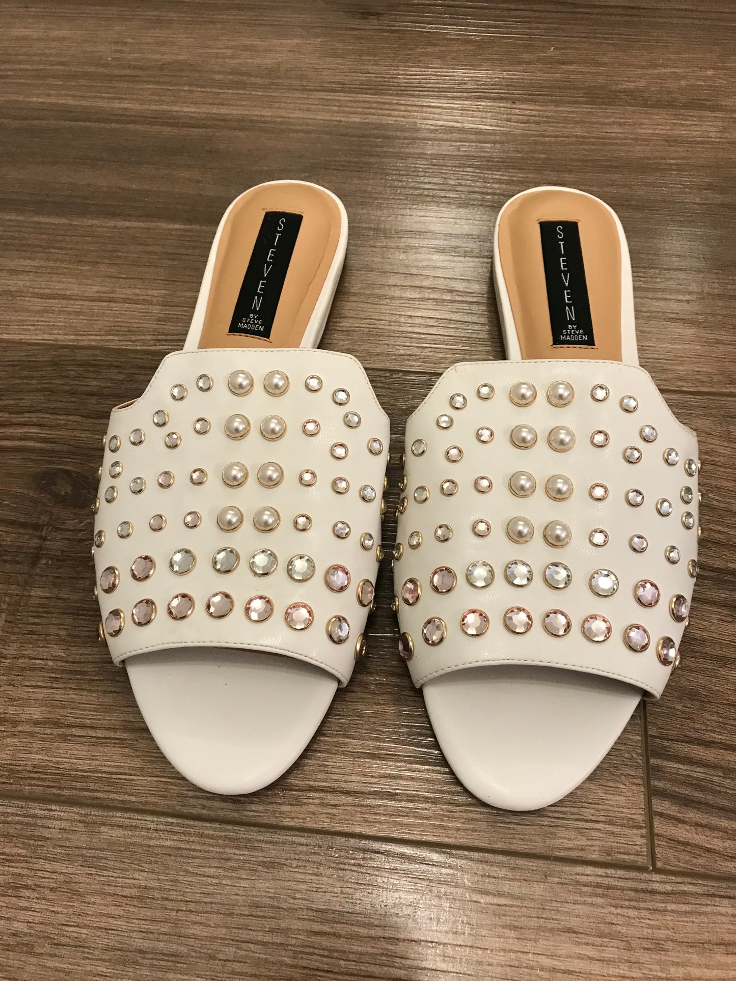 Steve Madden Rhinestone Sandals! Size 8.5