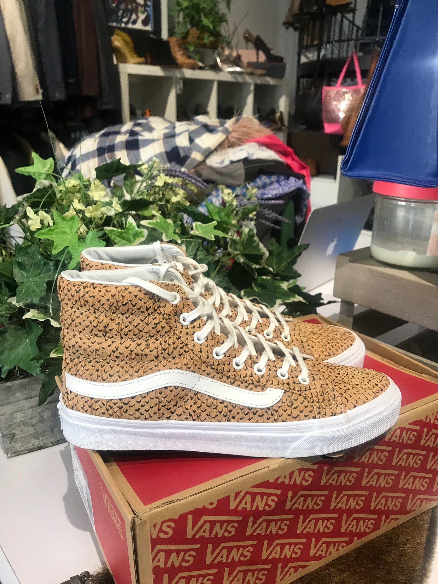 Vans Cork High Tops: Sz 8/8.5