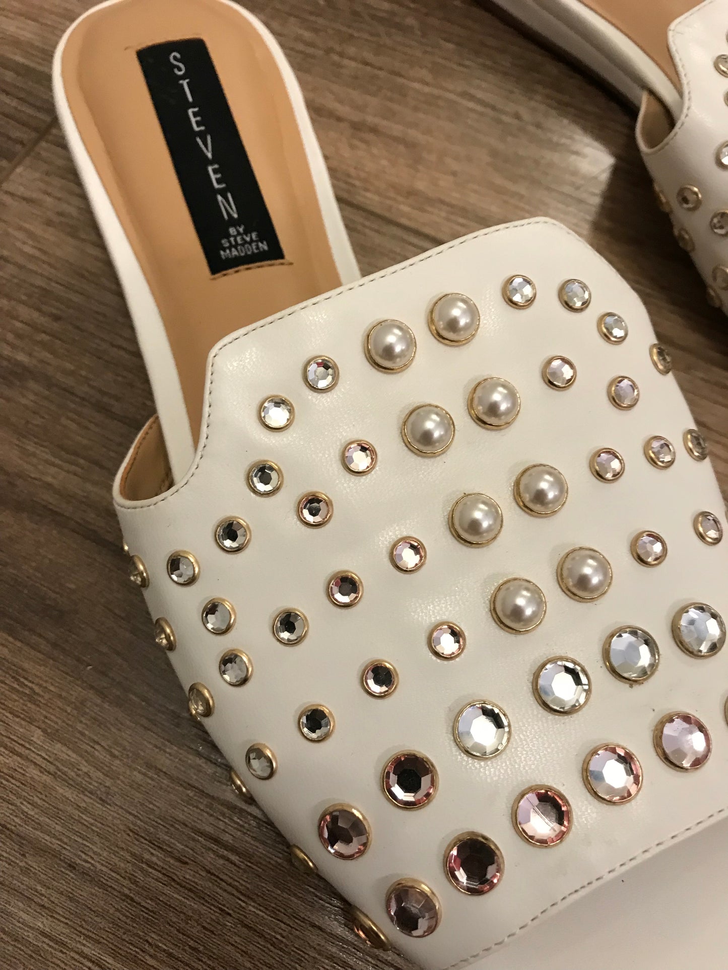 Steve Madden Rhinestone Sandals! Size 8.5