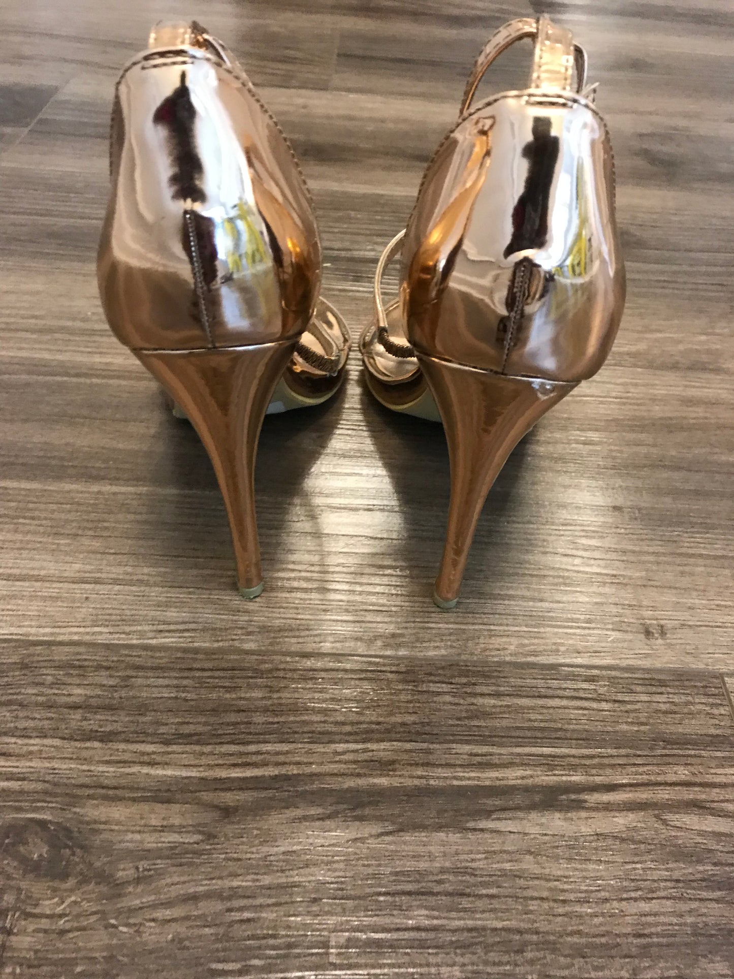 Chic Rose Gold Heels: Size 8