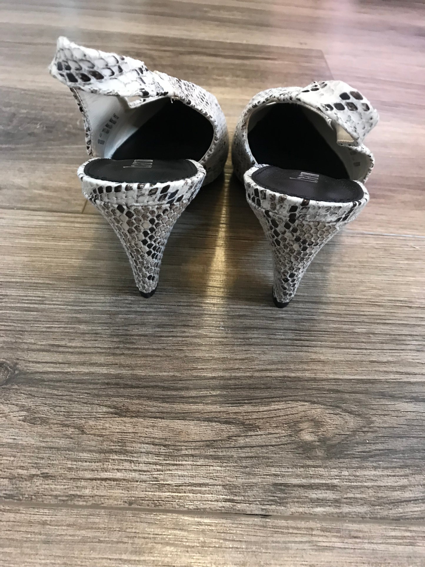 BAR II Snakeskin Slingback Heels! Size 9