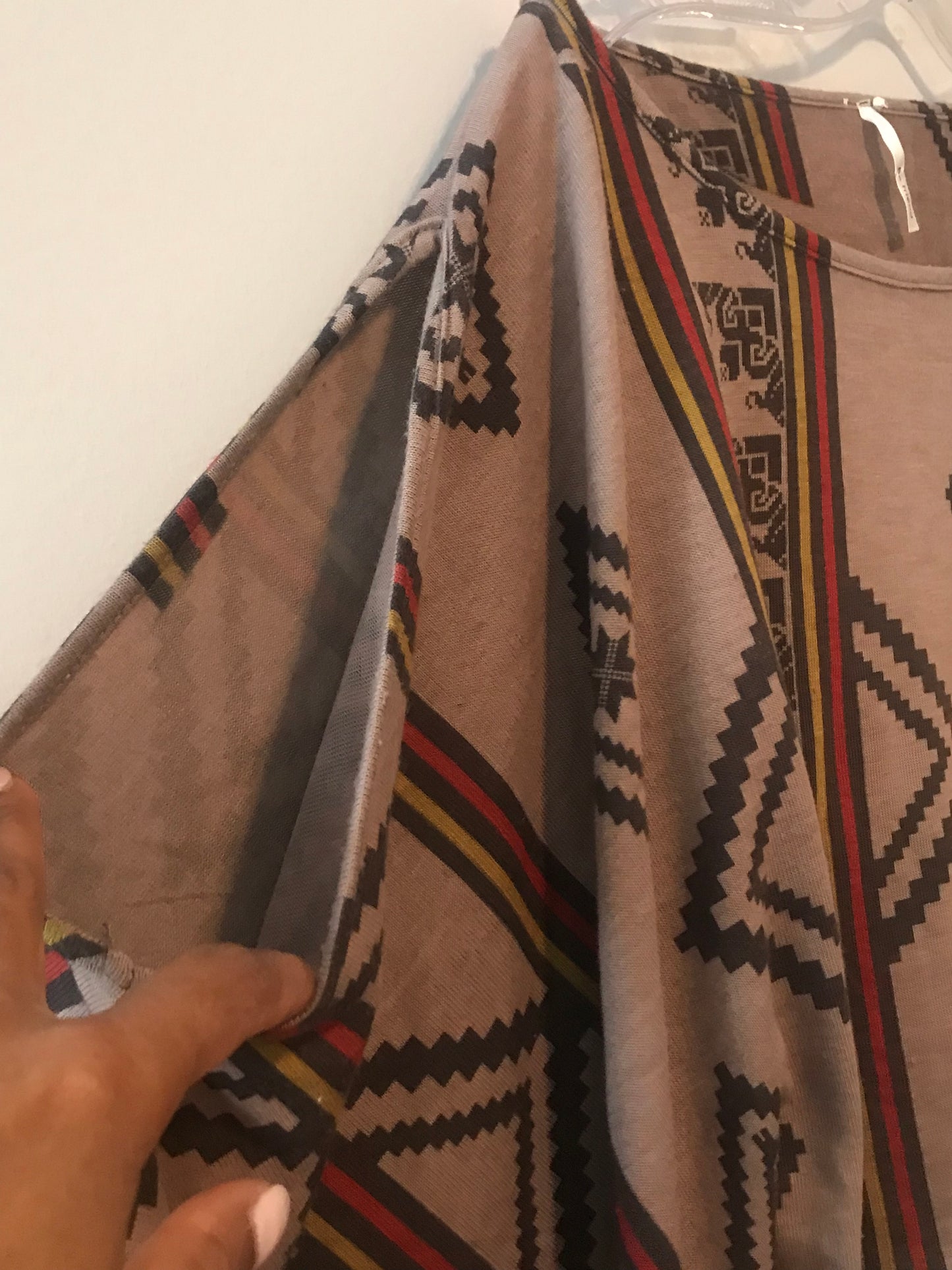 Aztec Printed Cape: Sz M/L