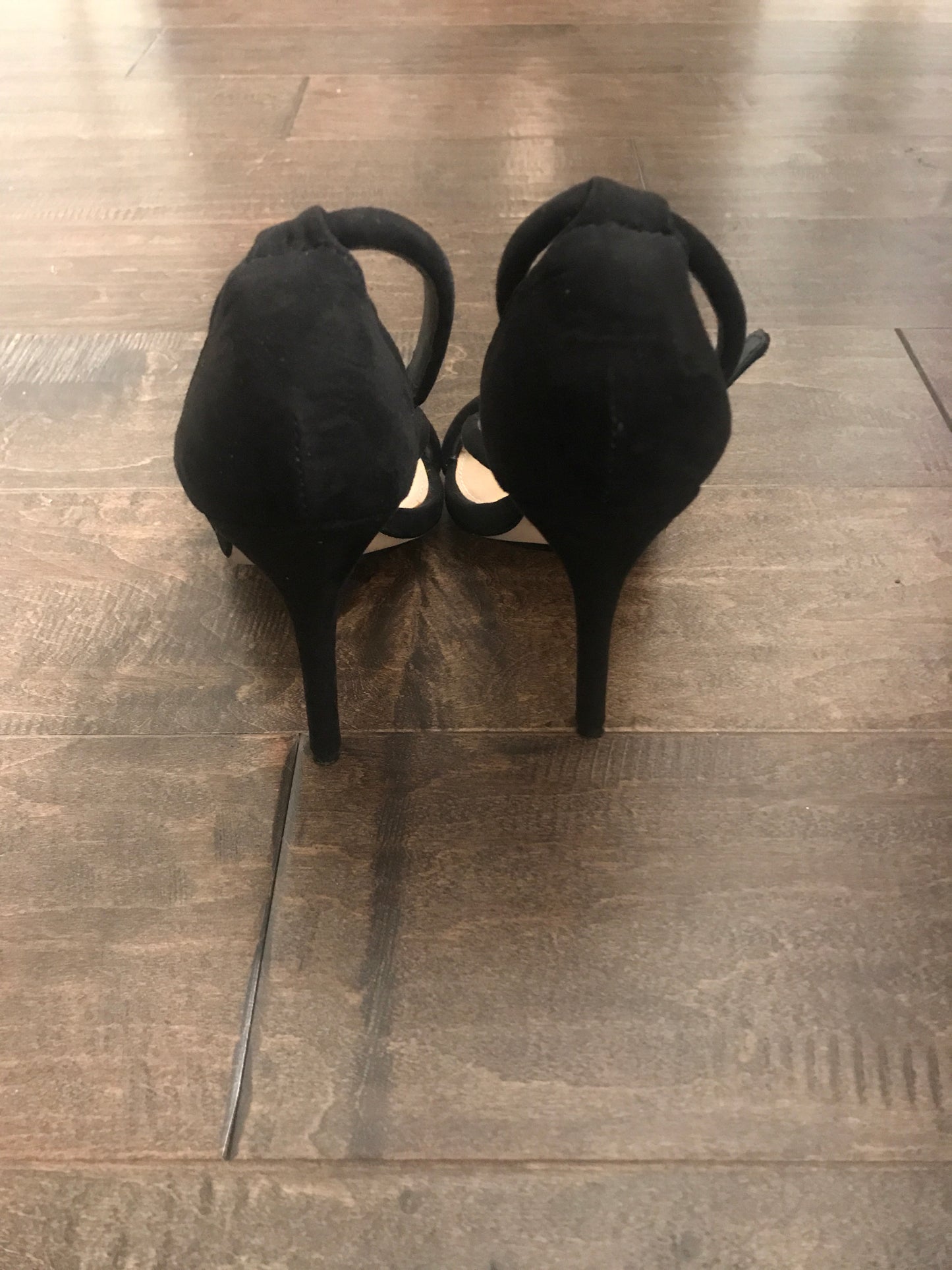 F21 Faux Suede Heels: Sz 6