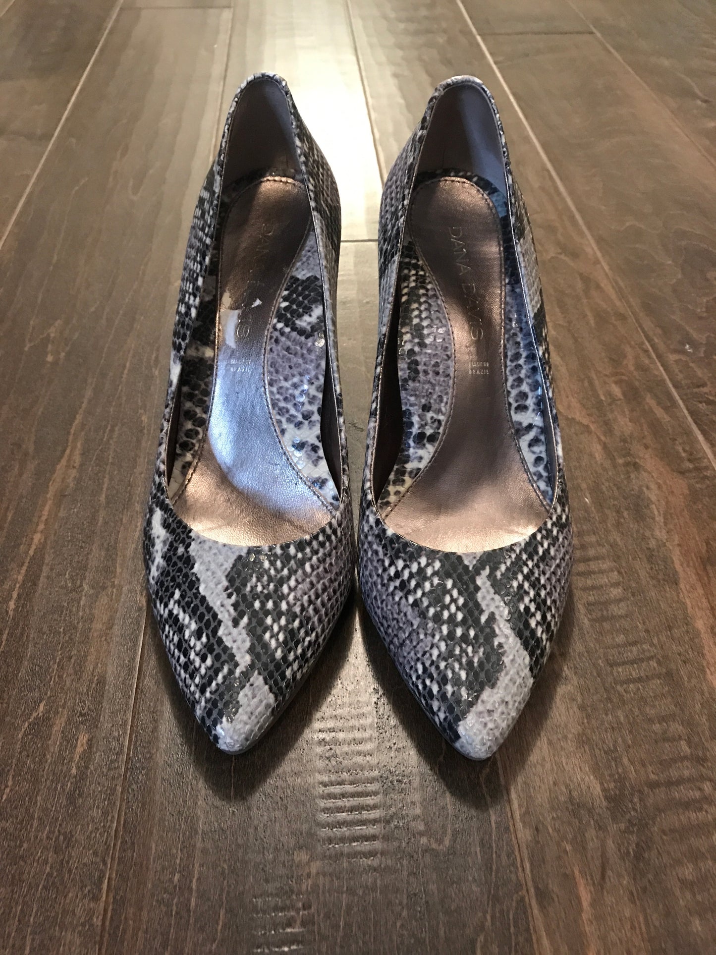 Dana Davis Snakeskin Wedge Heels: Sz 7.5