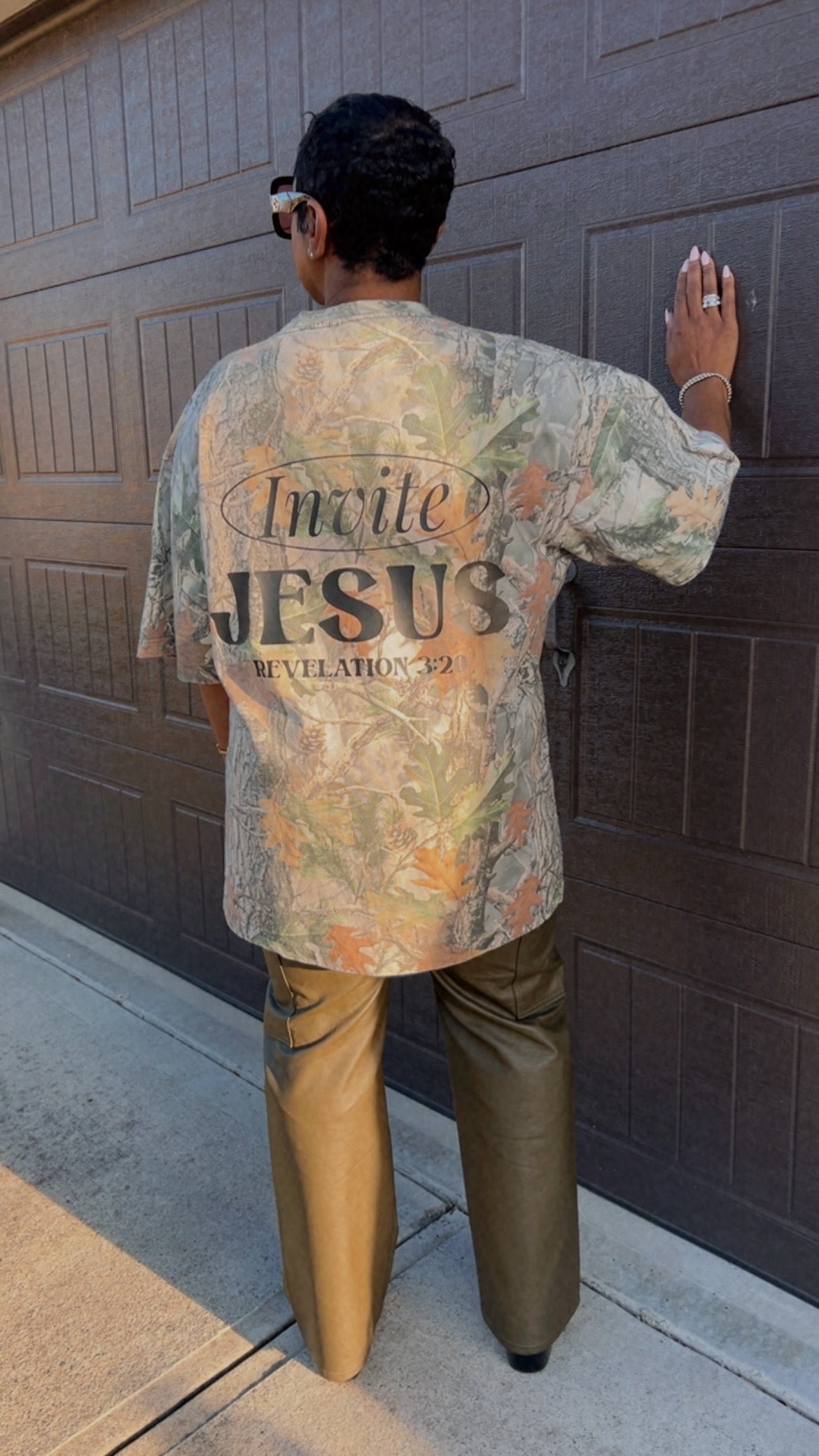 GGM! INVITE JESUS. DEADWOOD CAMO TEE