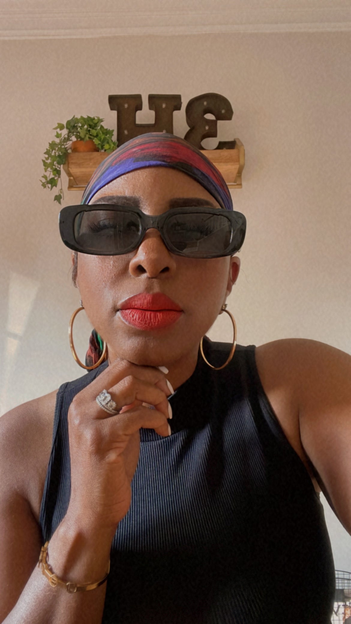 SUNNIES! The Dorchester’s. Black