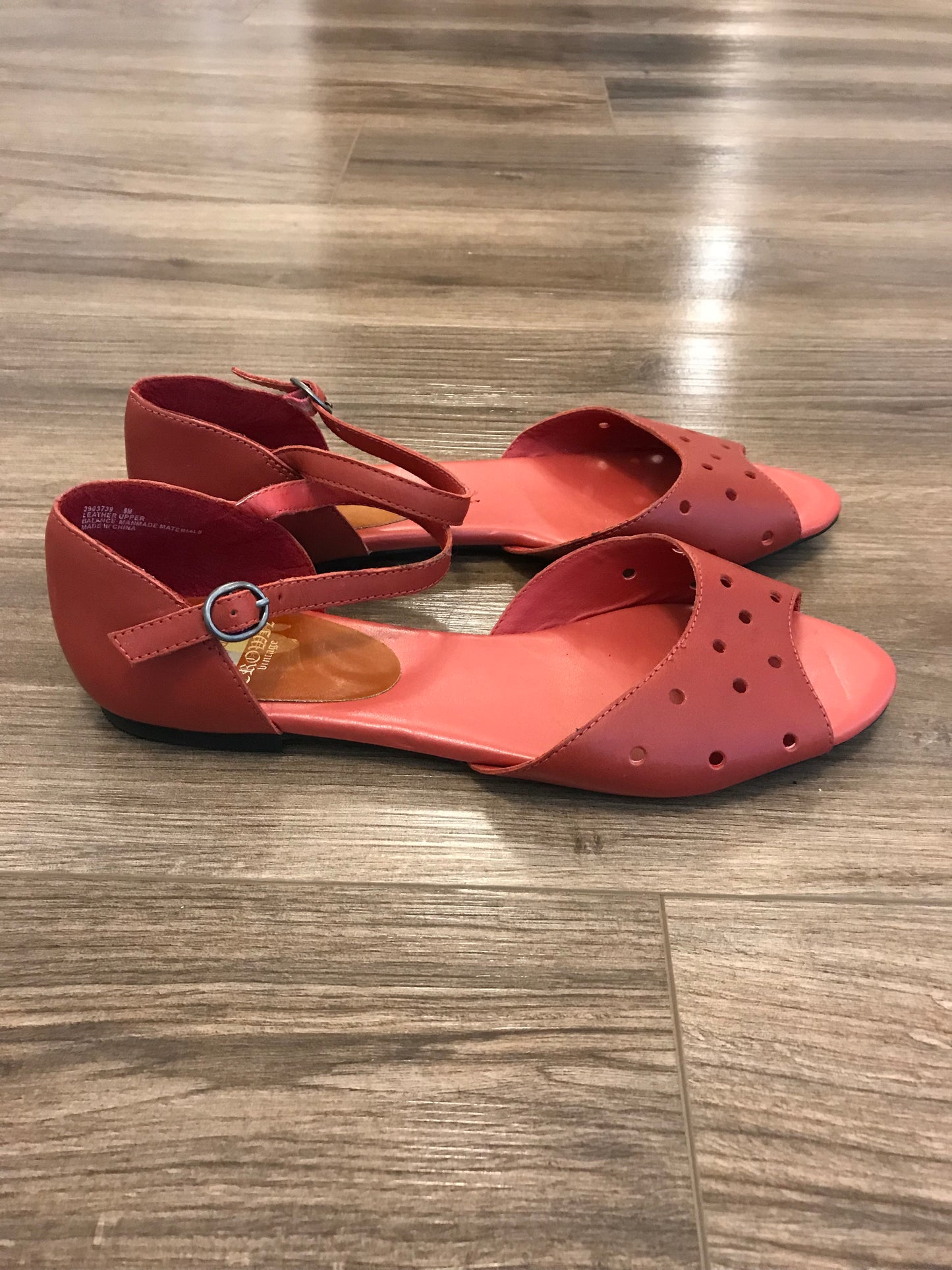 Crown Vintage Sandals! Size 9