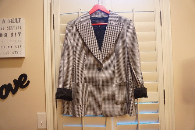 EXCLUSIVE NEW ARRIVAL from Tasha Cobbs!! ESCADA Houndstooth Blazer: Size 40