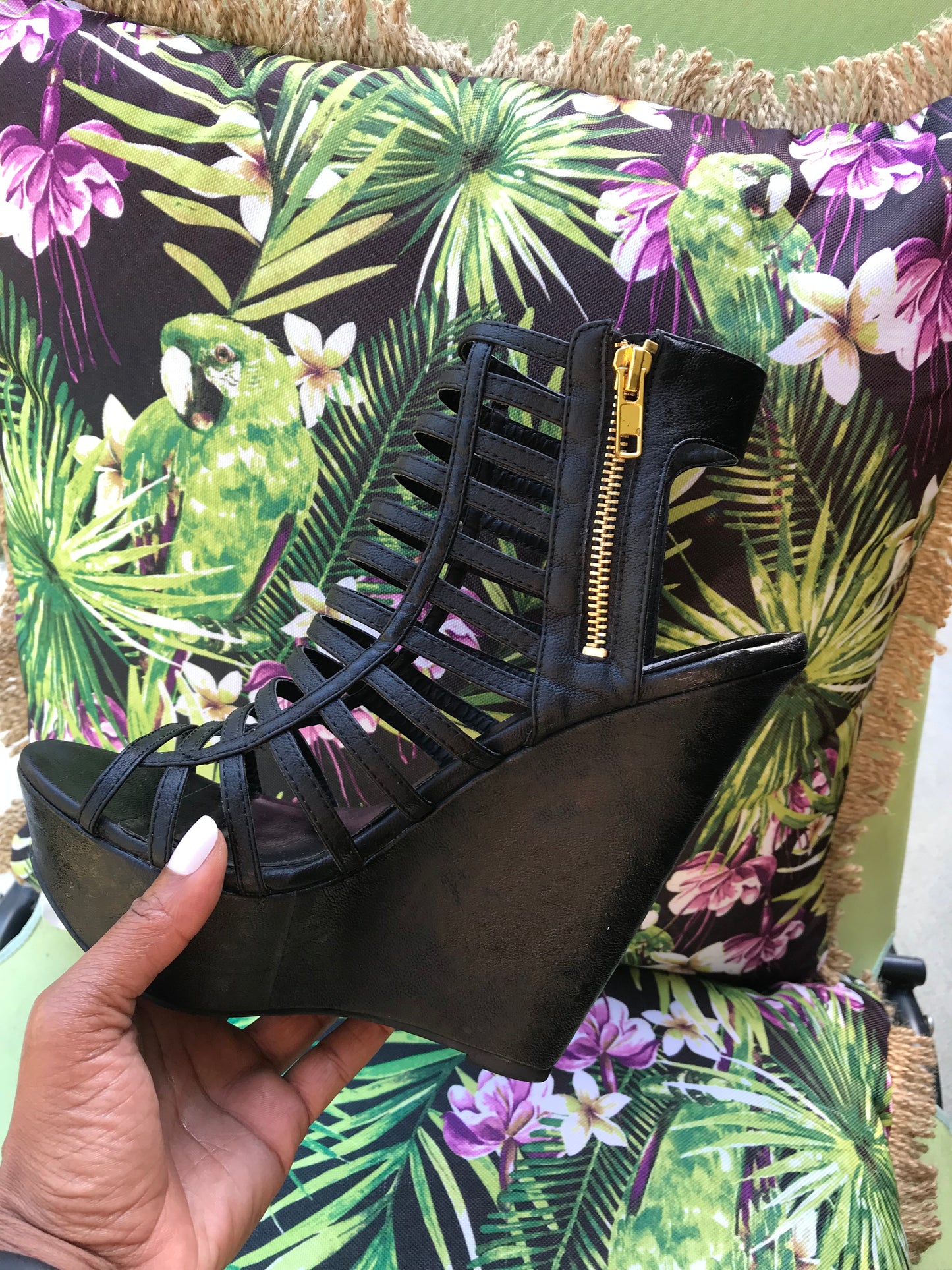 Steve Madden Wedge Sandals: Size 10