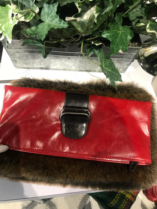 Shirileah Chicago Leather Clutch