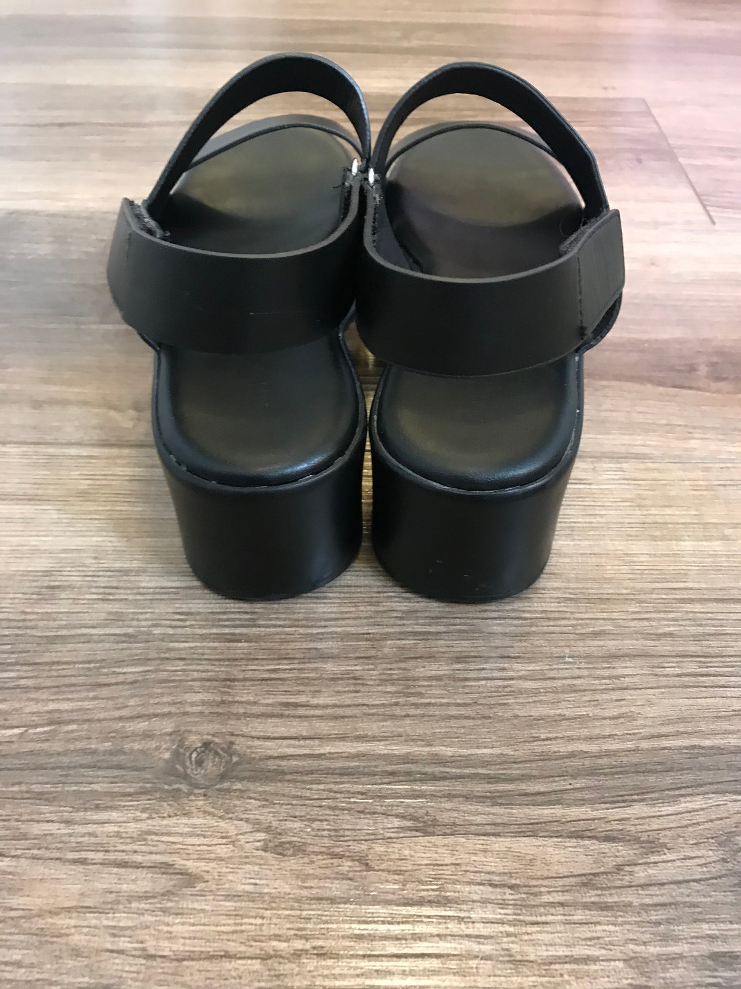 Black Platform Strapped Sandals! Size 8