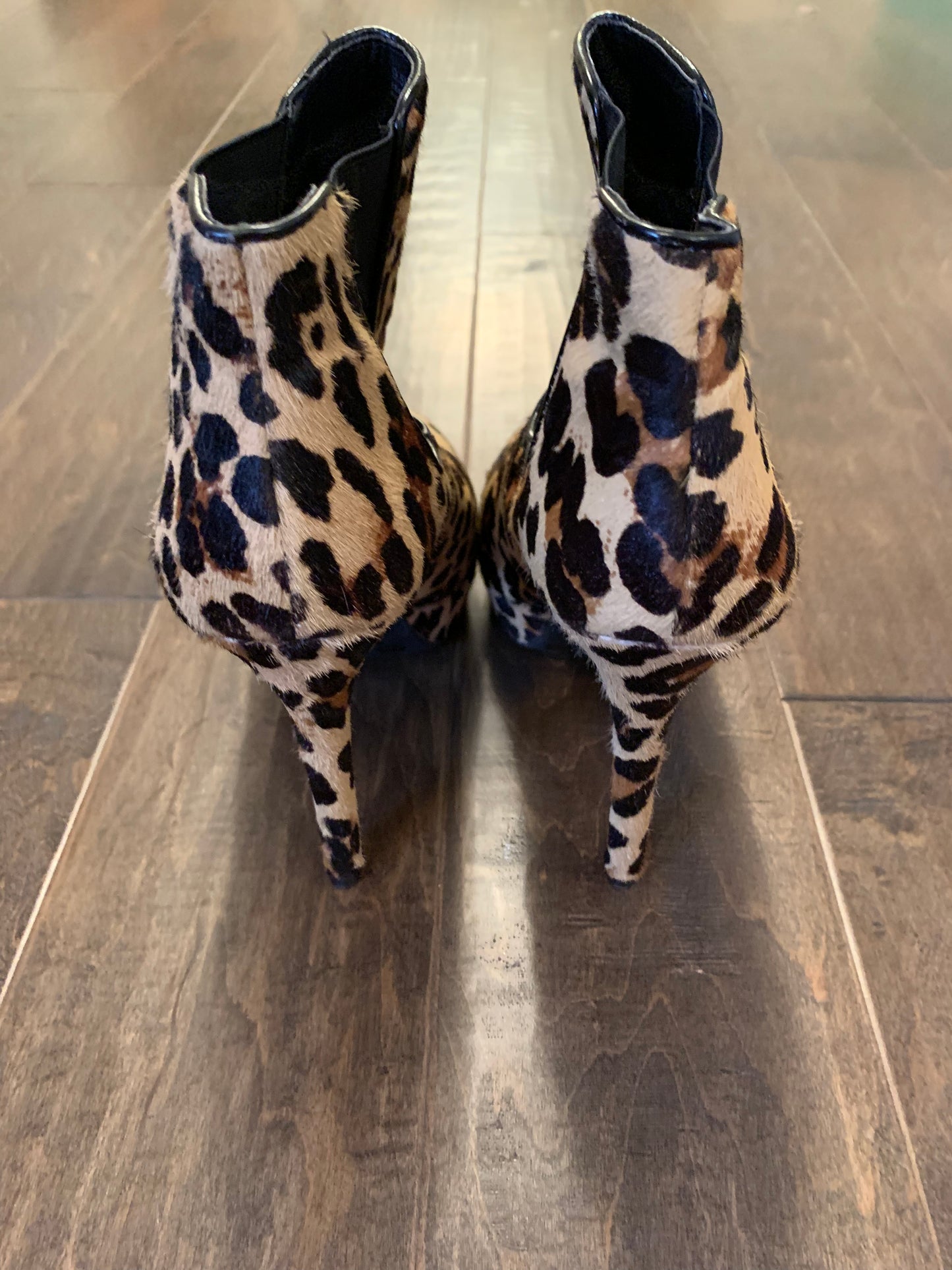 Gianni Bini Leopard Booties: Sz 9.5