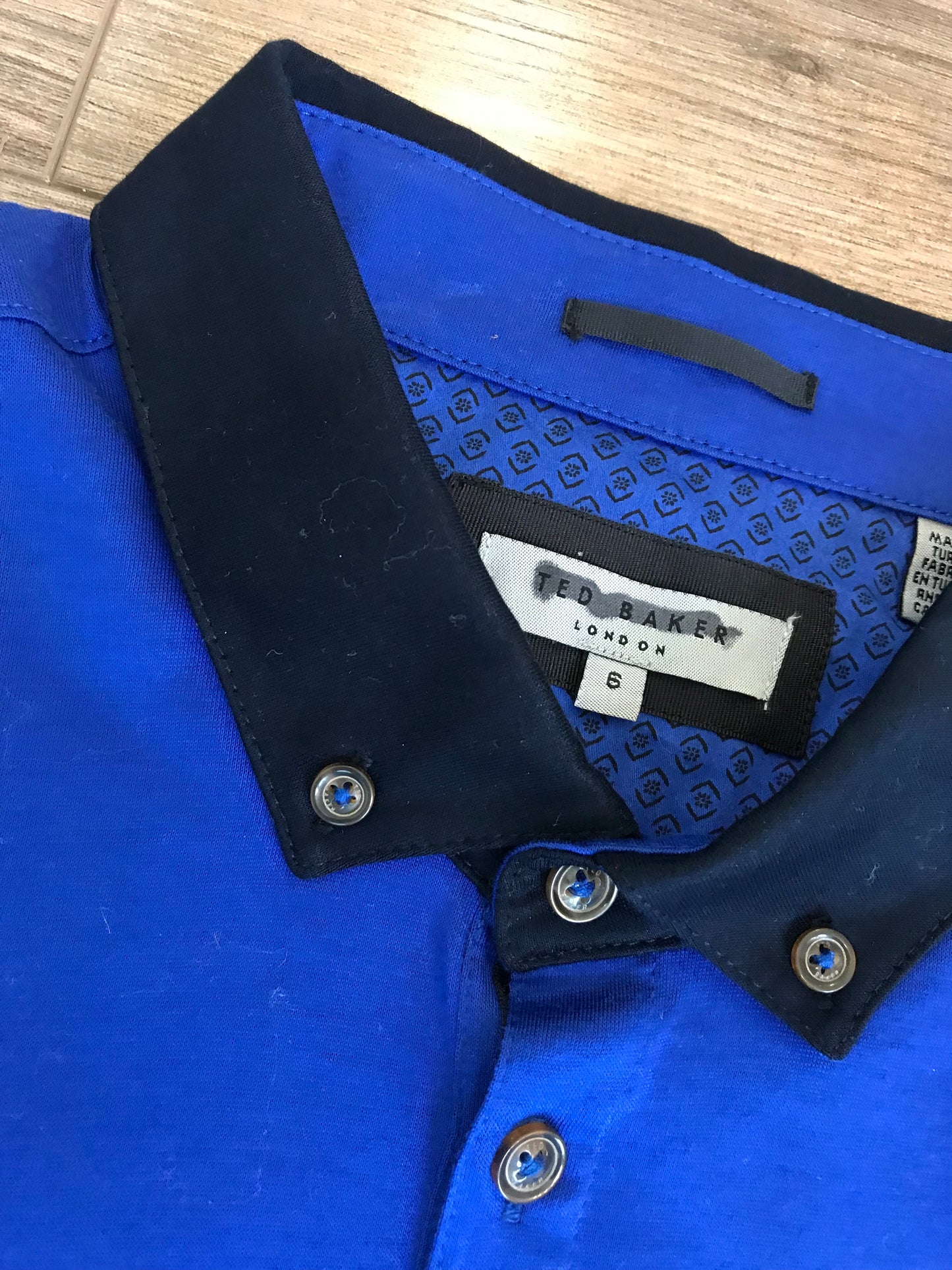 Ted Baker Shirt! Size 6 (Medium)