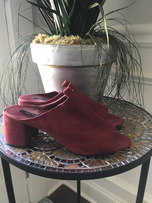 Zara Maroon Mules! Size 8