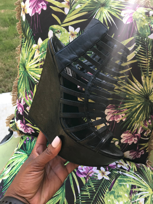 Steve Madden Wedge Sandals: Size 10