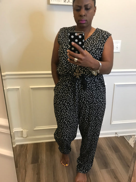 BLACK & WHITE Printed Jumper! Size 1X