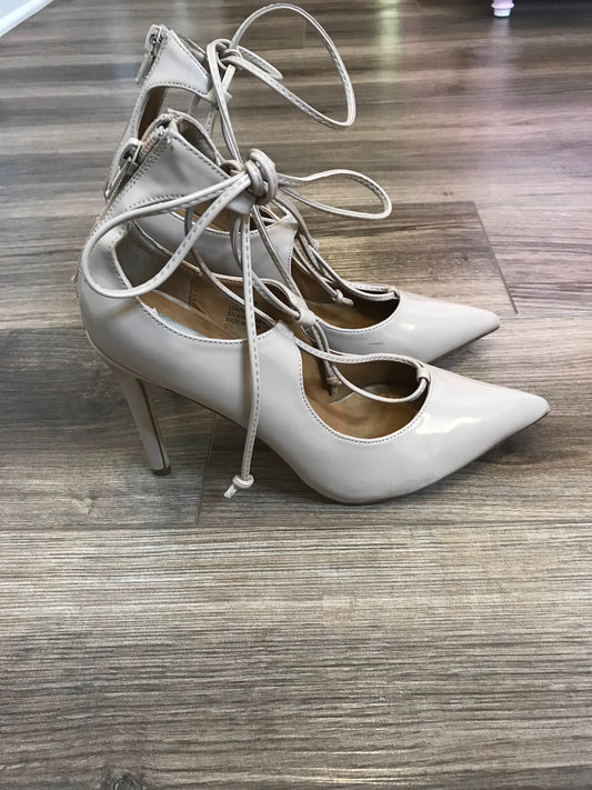 Steve Madden Nude Laced Heels! Size 7.5