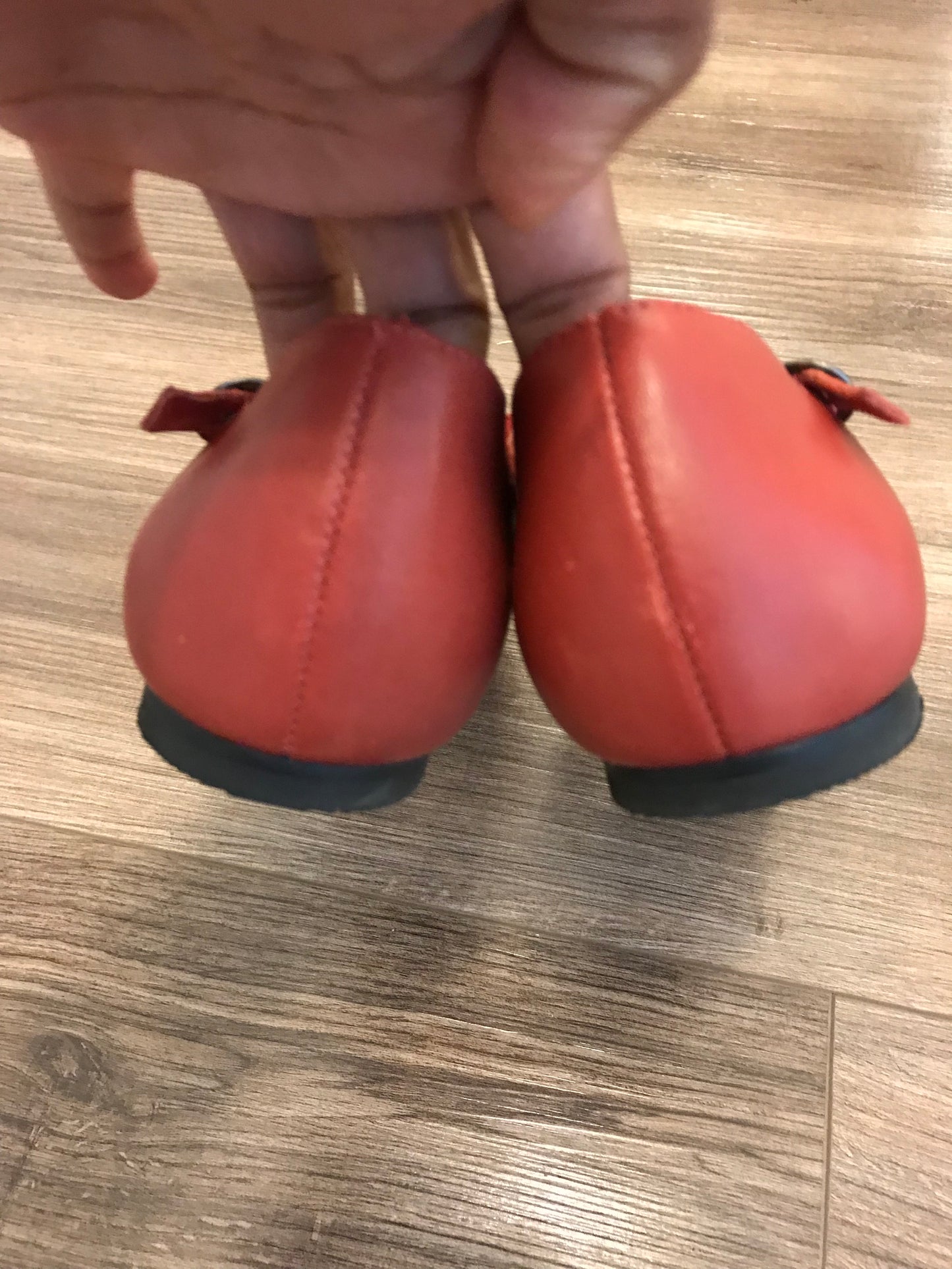 Crown Vintage Sandals! Size 9