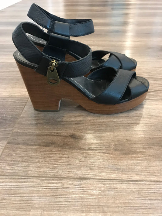 Marc Jacobs Leather Sandals! Size 40