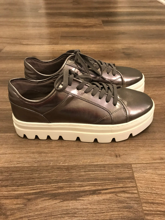 Steve Madden Metallic Sneakers! Size 9.5