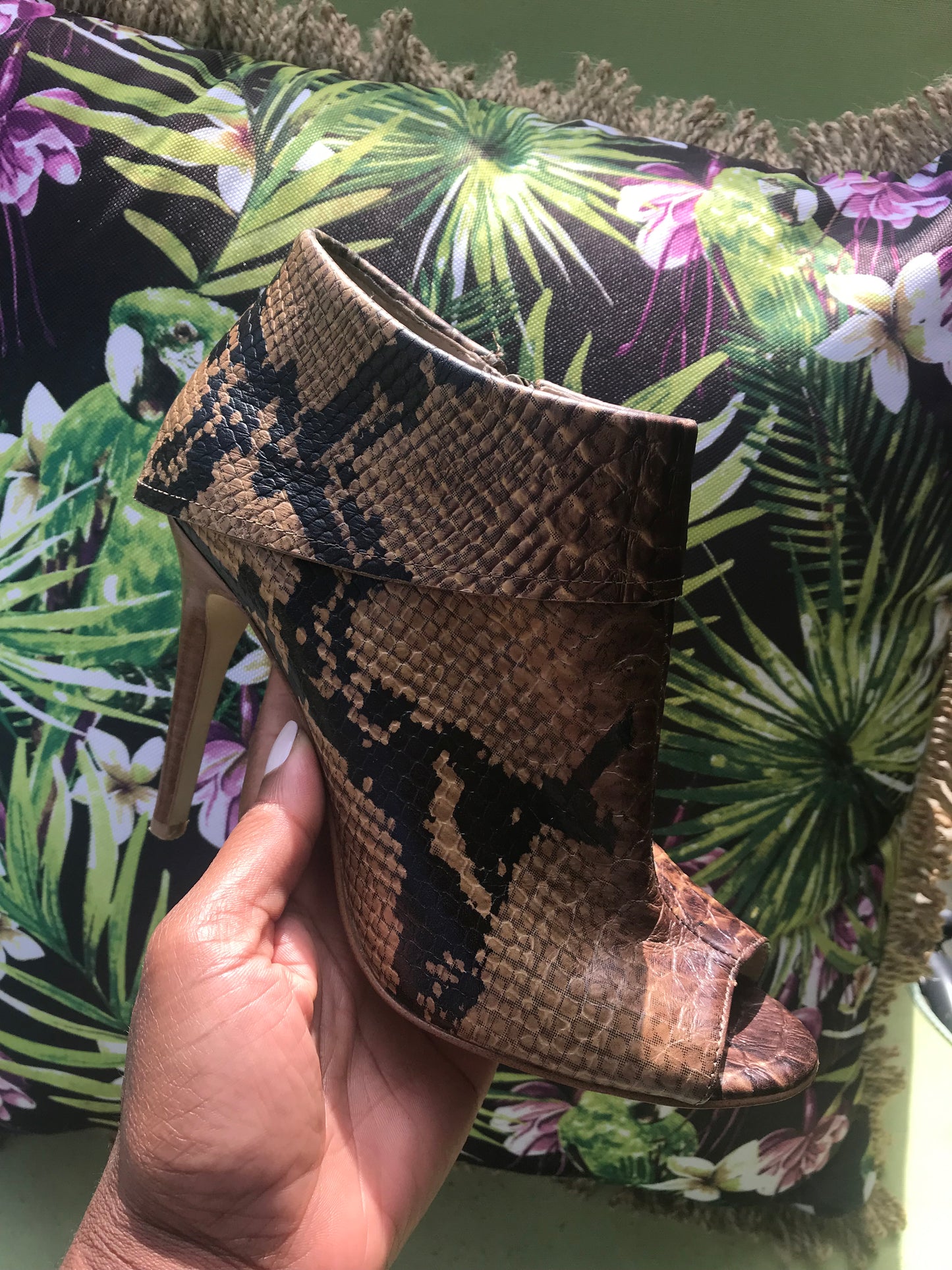 Rachel Roy Snake Booties: Sz 6.5