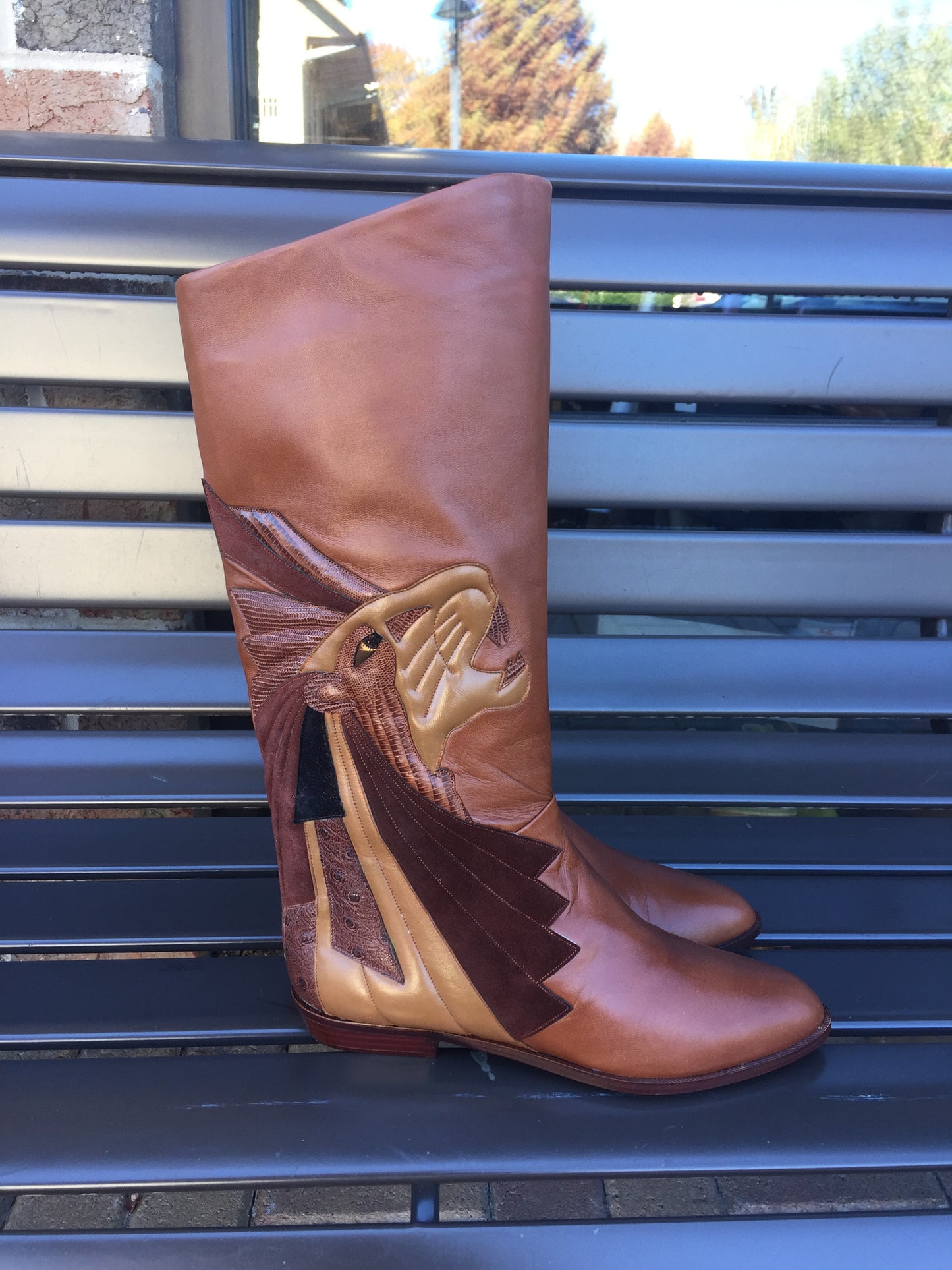 Stuart Weitzman Tan Lion Boots: Sz 7B