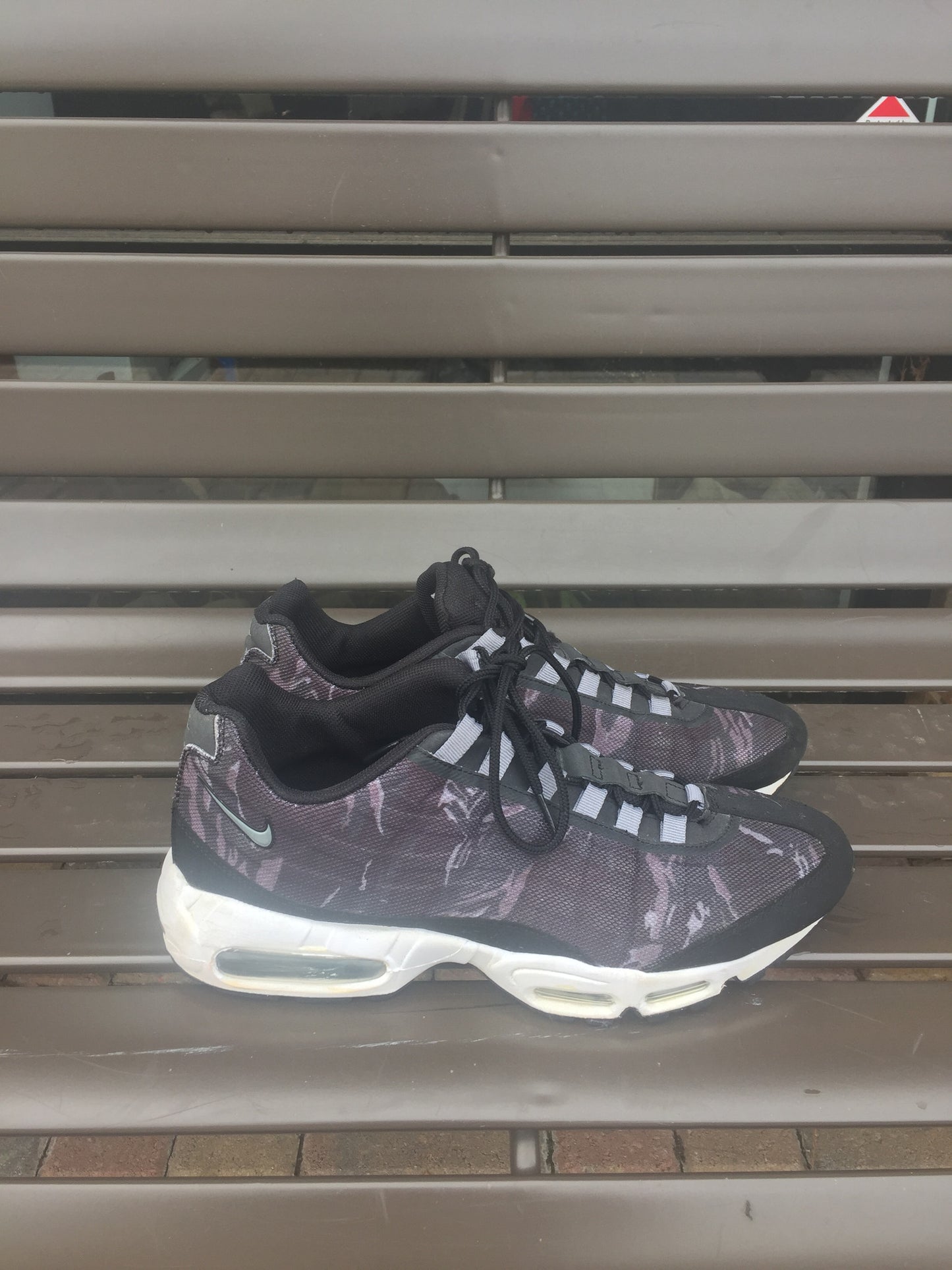 Men's Nike Black Camo Airmax: Sz 11.5