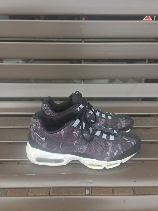Men's Nike Black Camo Airmax: Sz 11.5