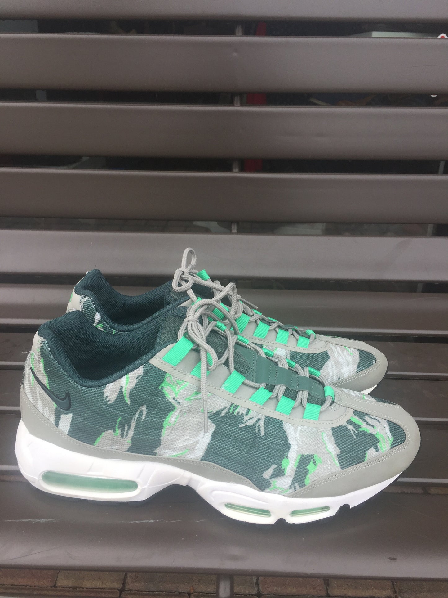 Men's Nike Green CAMO AIRMAX: Sz 11.5