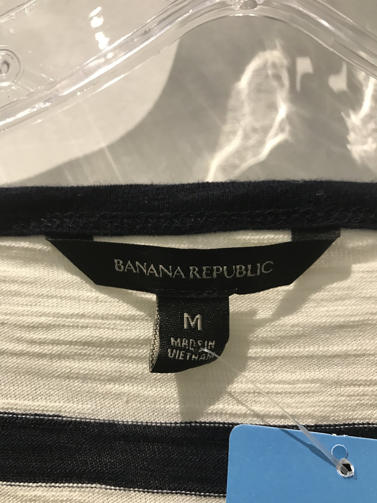 Banana Republic "Le Tee" Shirt: Sz M