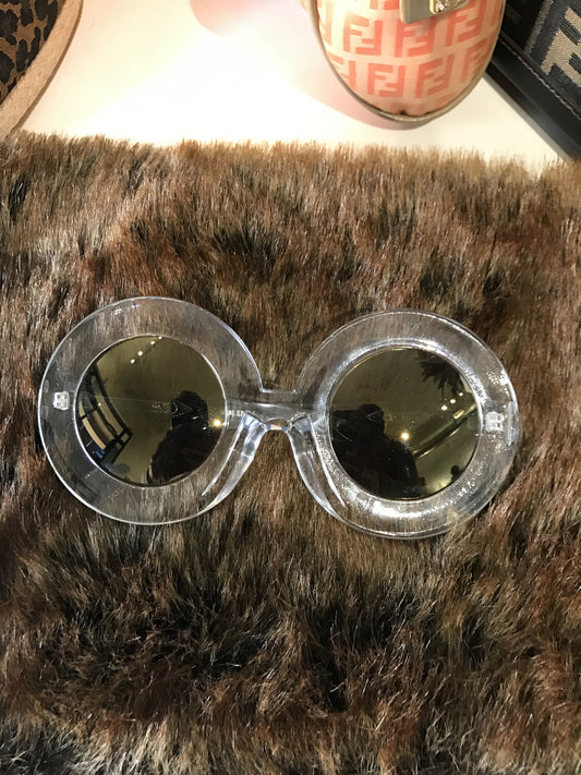 Clear Framed Round sunglasses