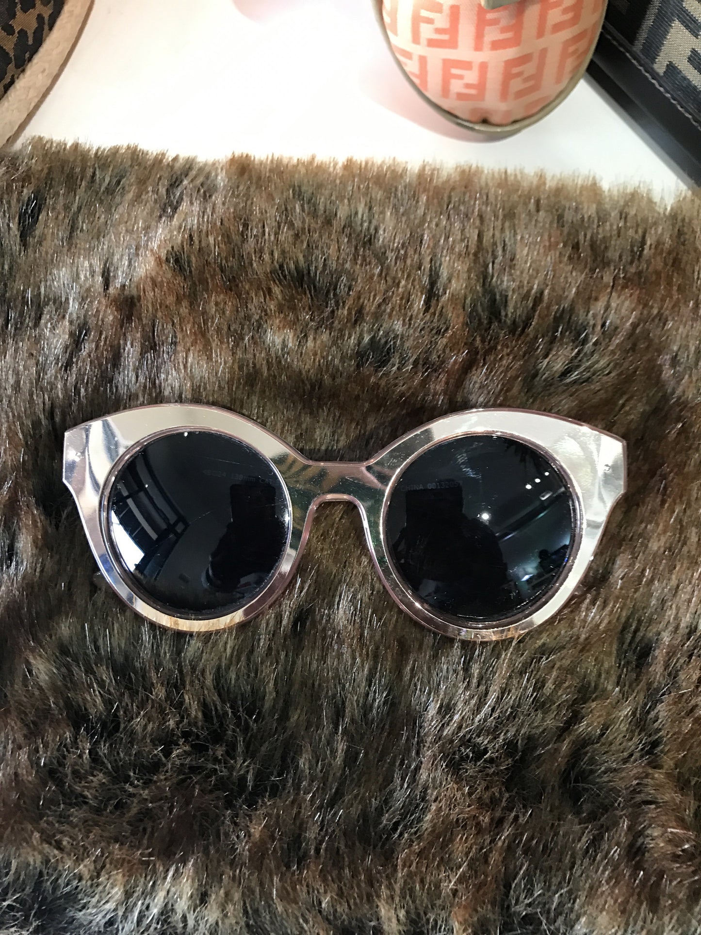 Rose Gold Mirror Frame Sunglasses