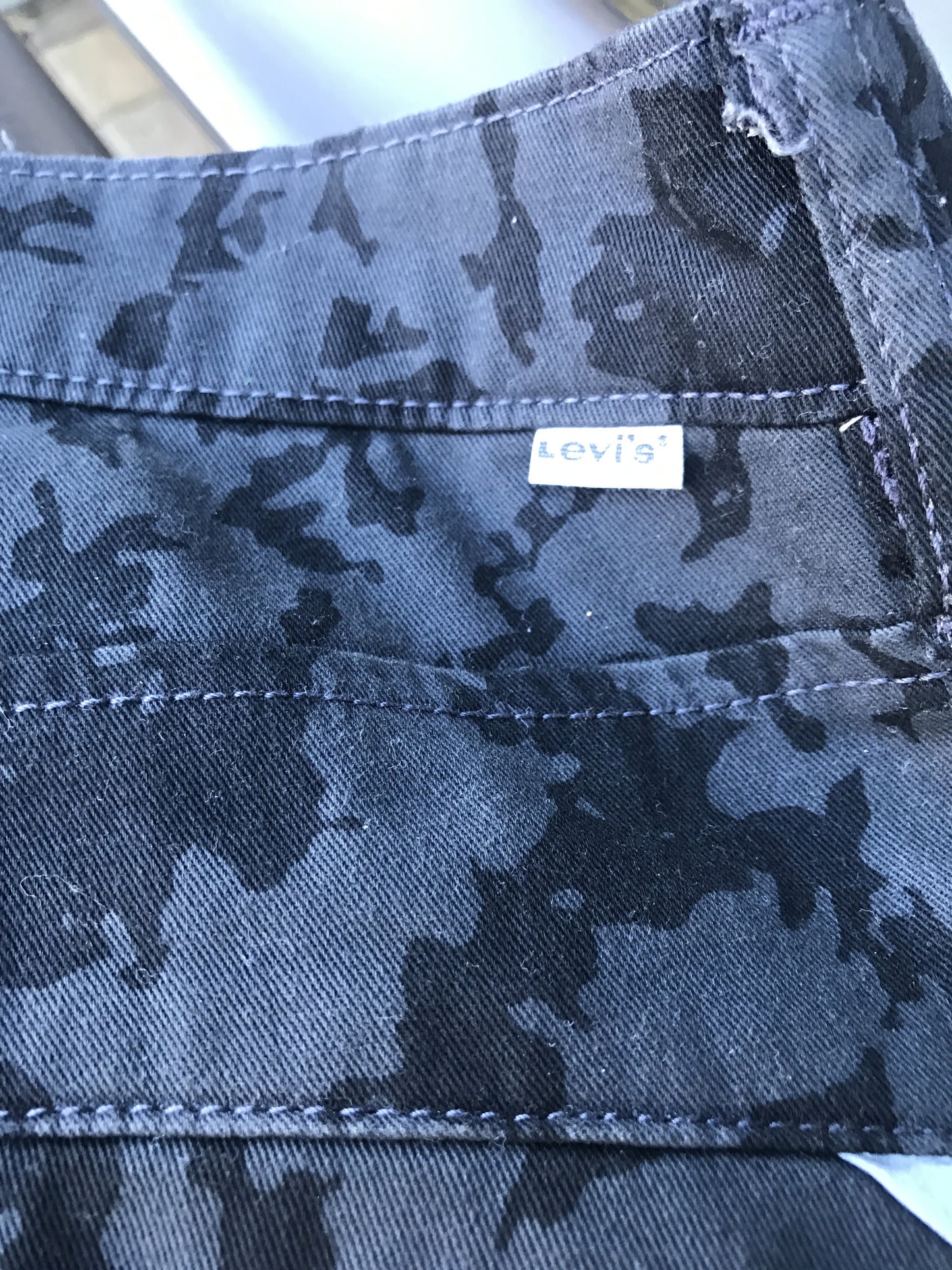Levi's Camo Pants: Sz 38