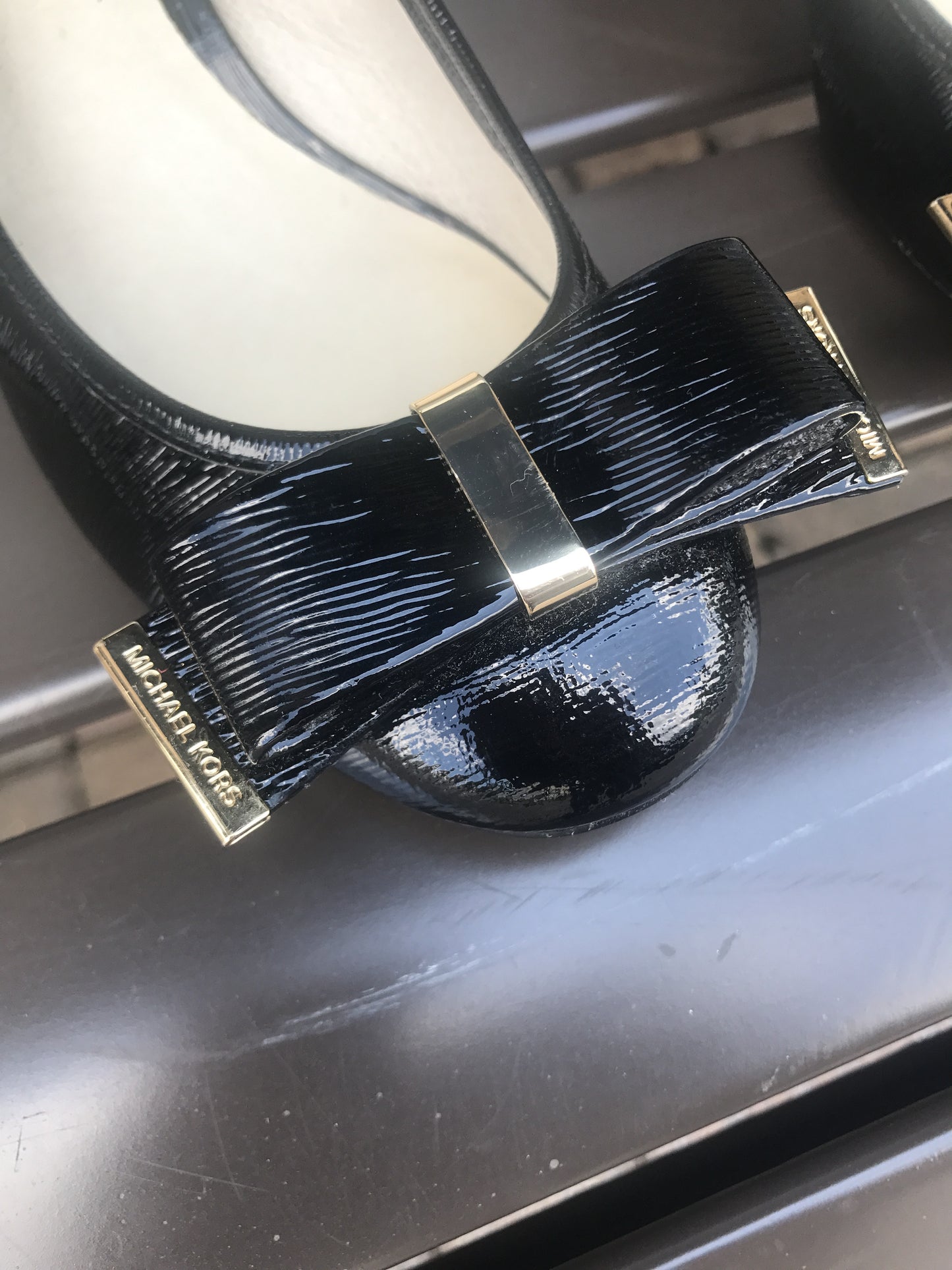 Michael Kors Patent Bow Shoes: Sz 7M