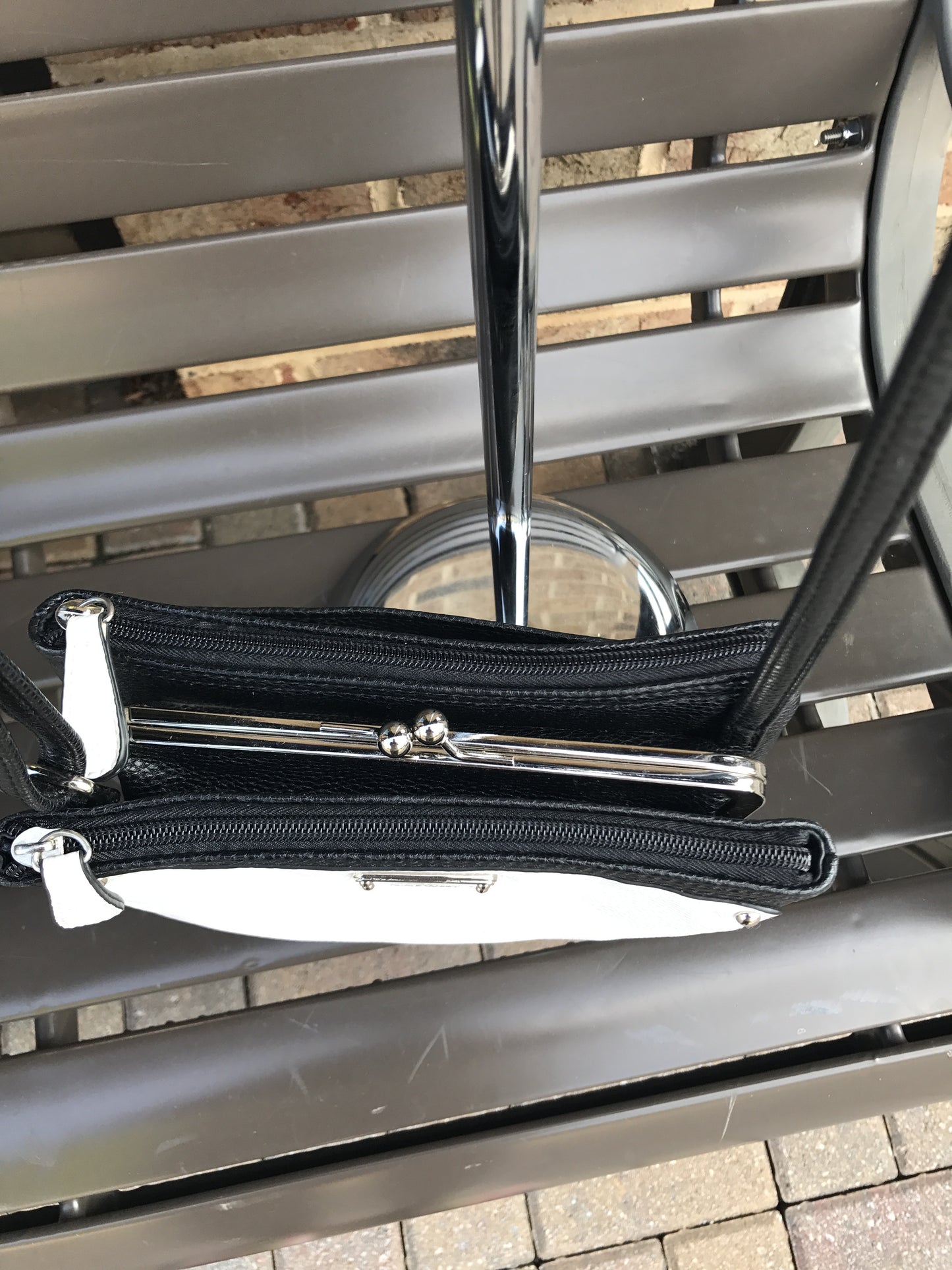Nine West Blk/Wht Crossbody: Small