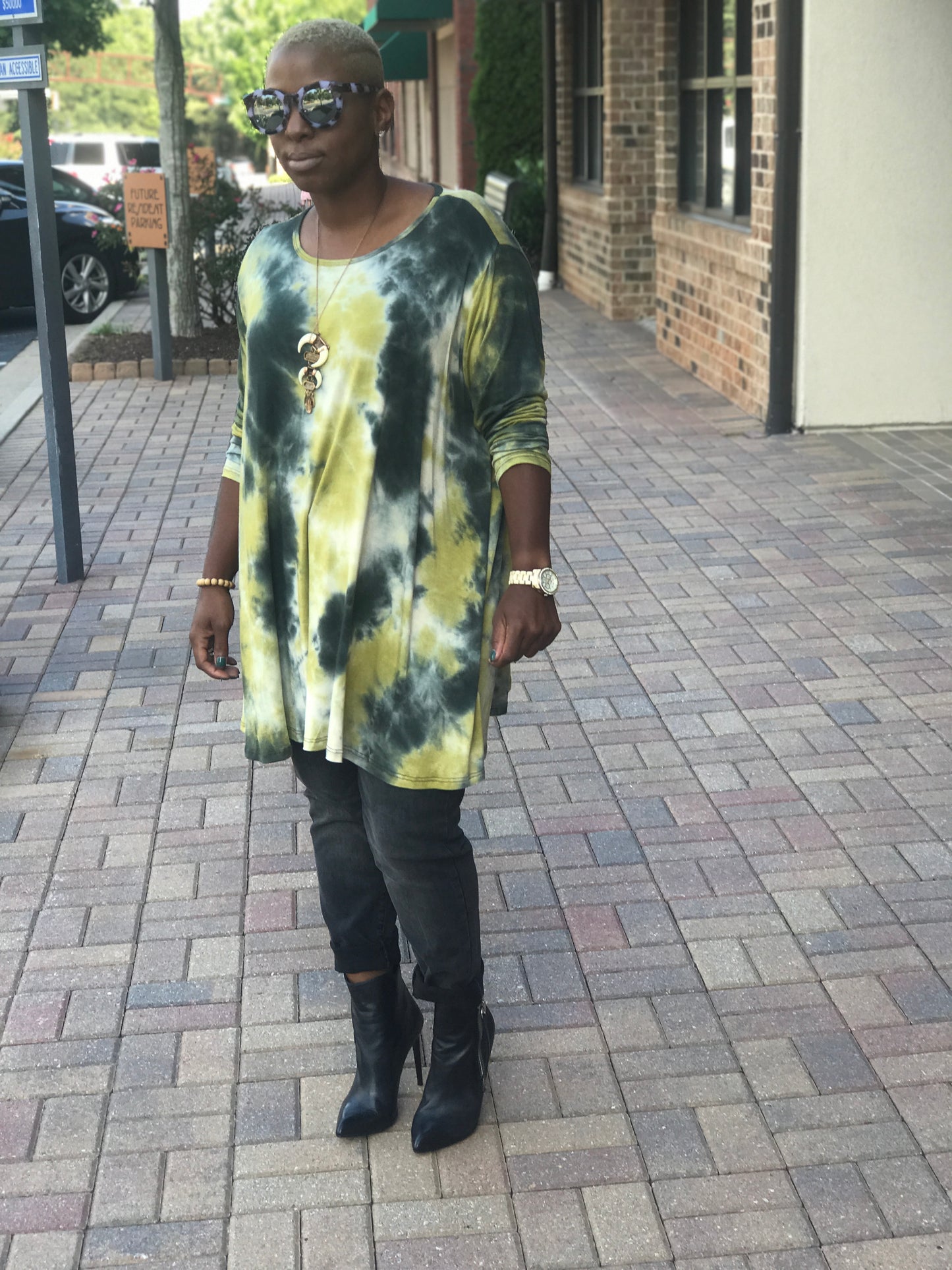 New! Tie Dye Green Ling Sleeve Tunic!