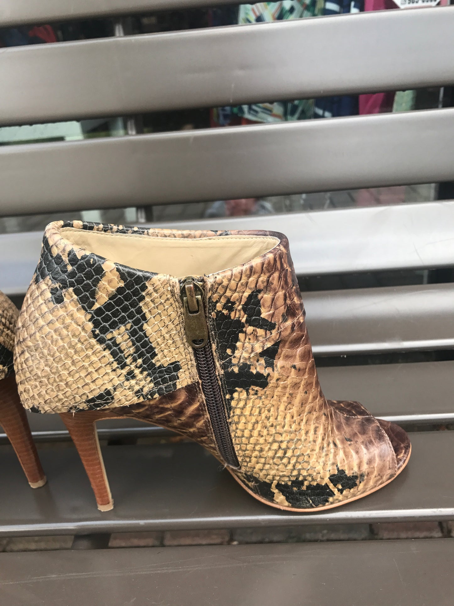 Rachel Roy Snake Booties: Sz 6.5