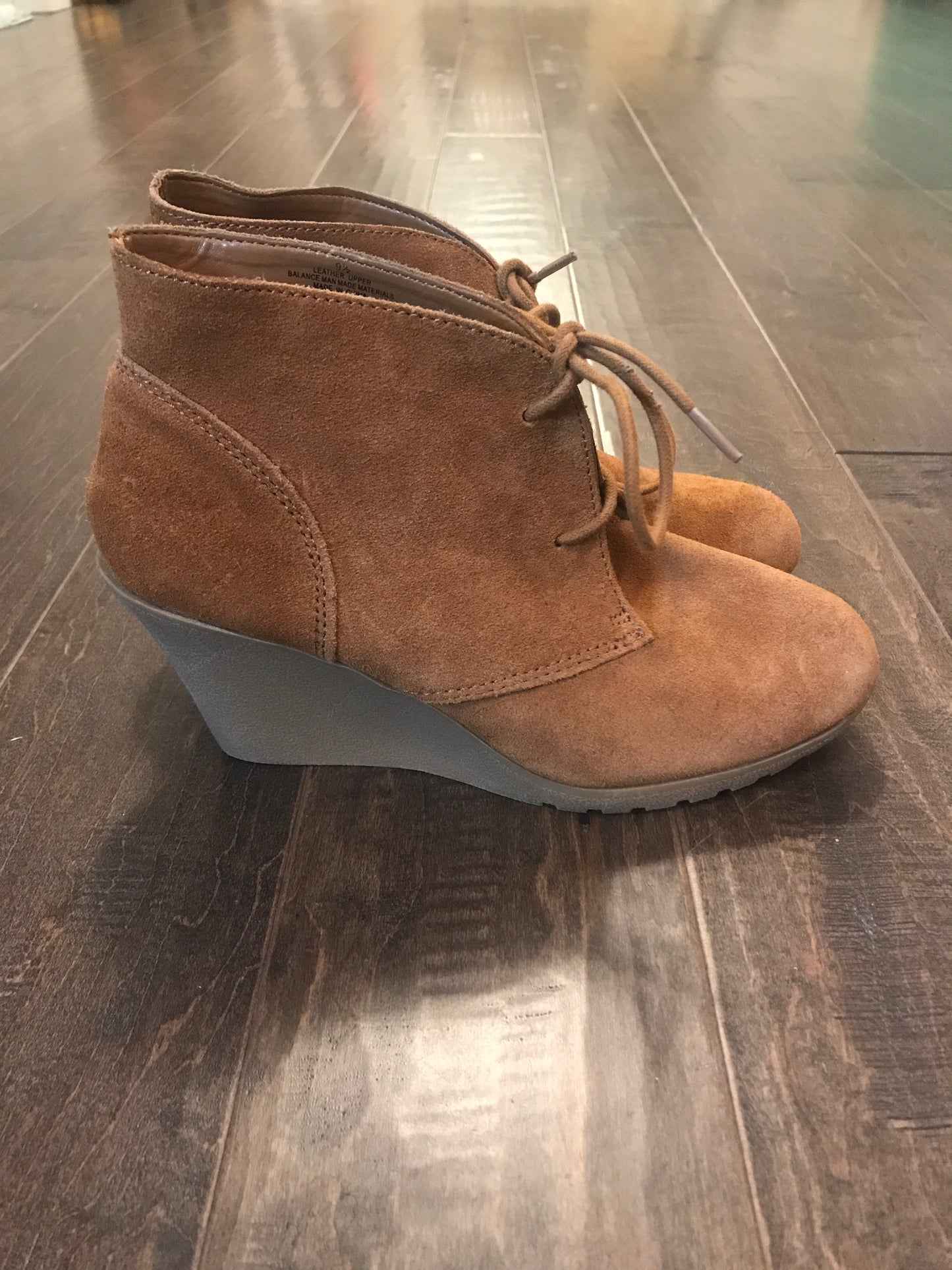 Merona Suede Wedge Boots: Sz 9.5