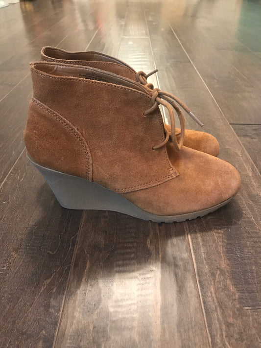 Merona Suede Wedge Boots: Sz 9.5