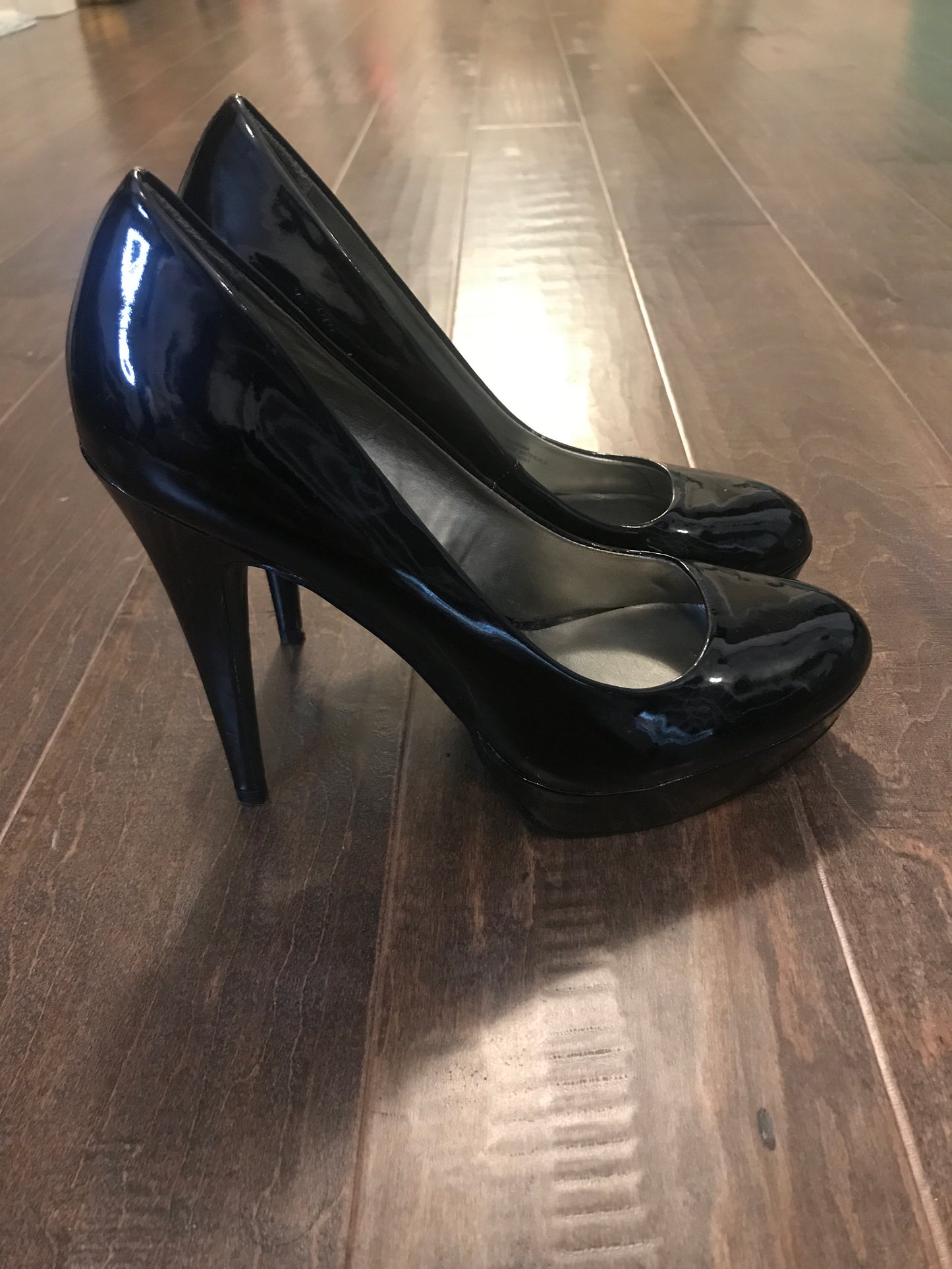 Guess Patent Heels: Sz 8.5