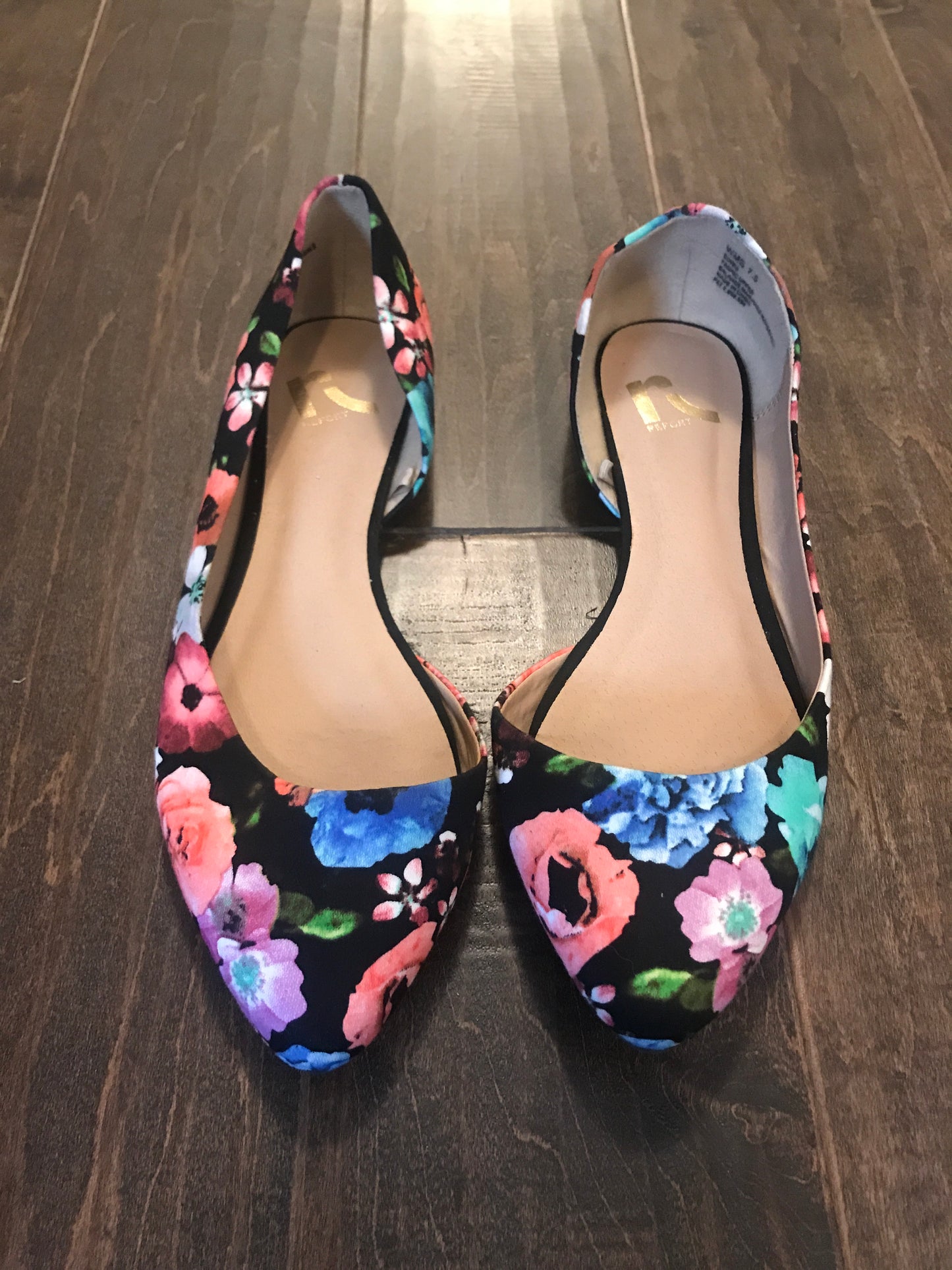 Report Floral Flats: Sz 7.5