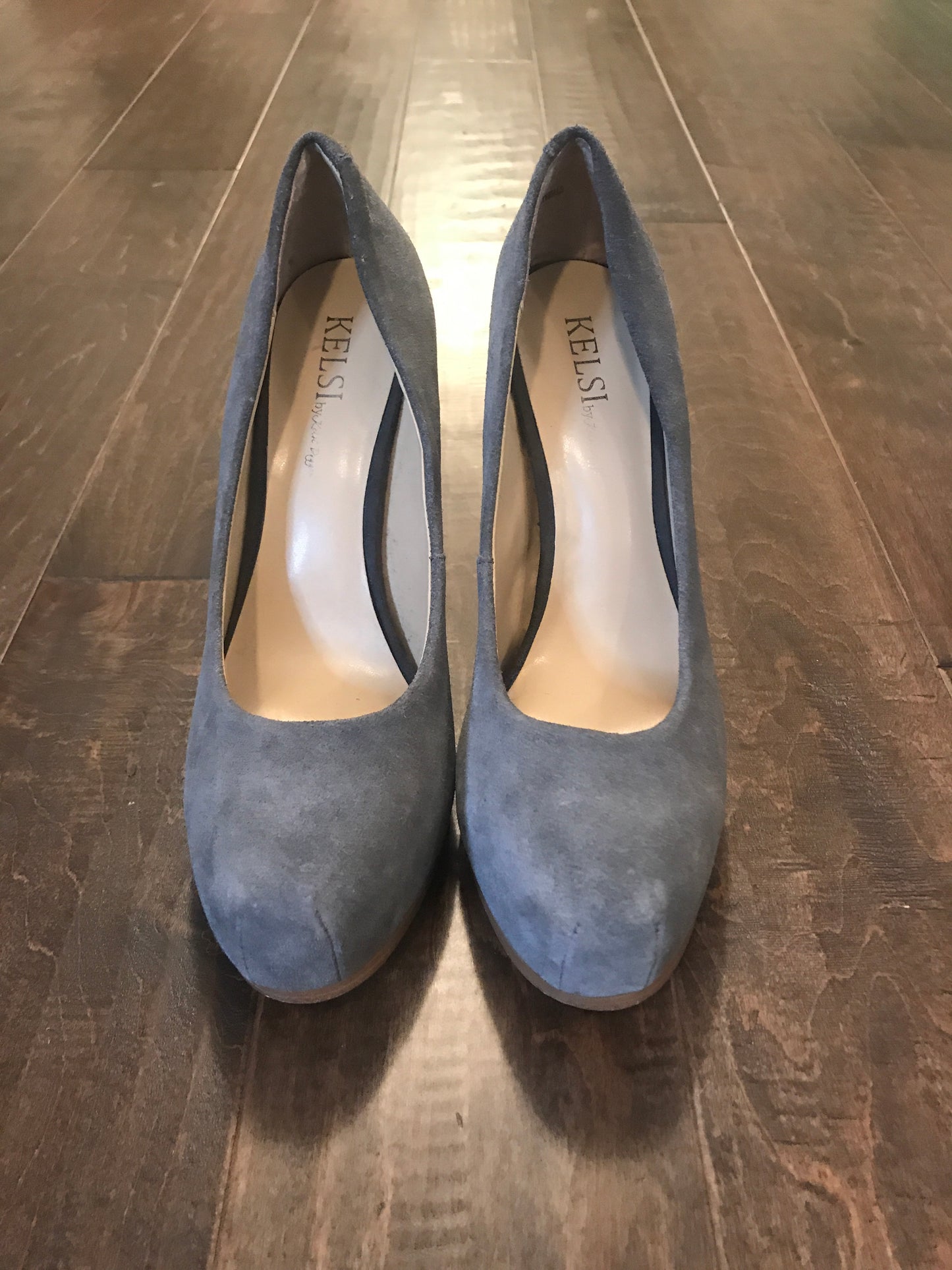 Kelsi Suede Heels: Sz 9.5