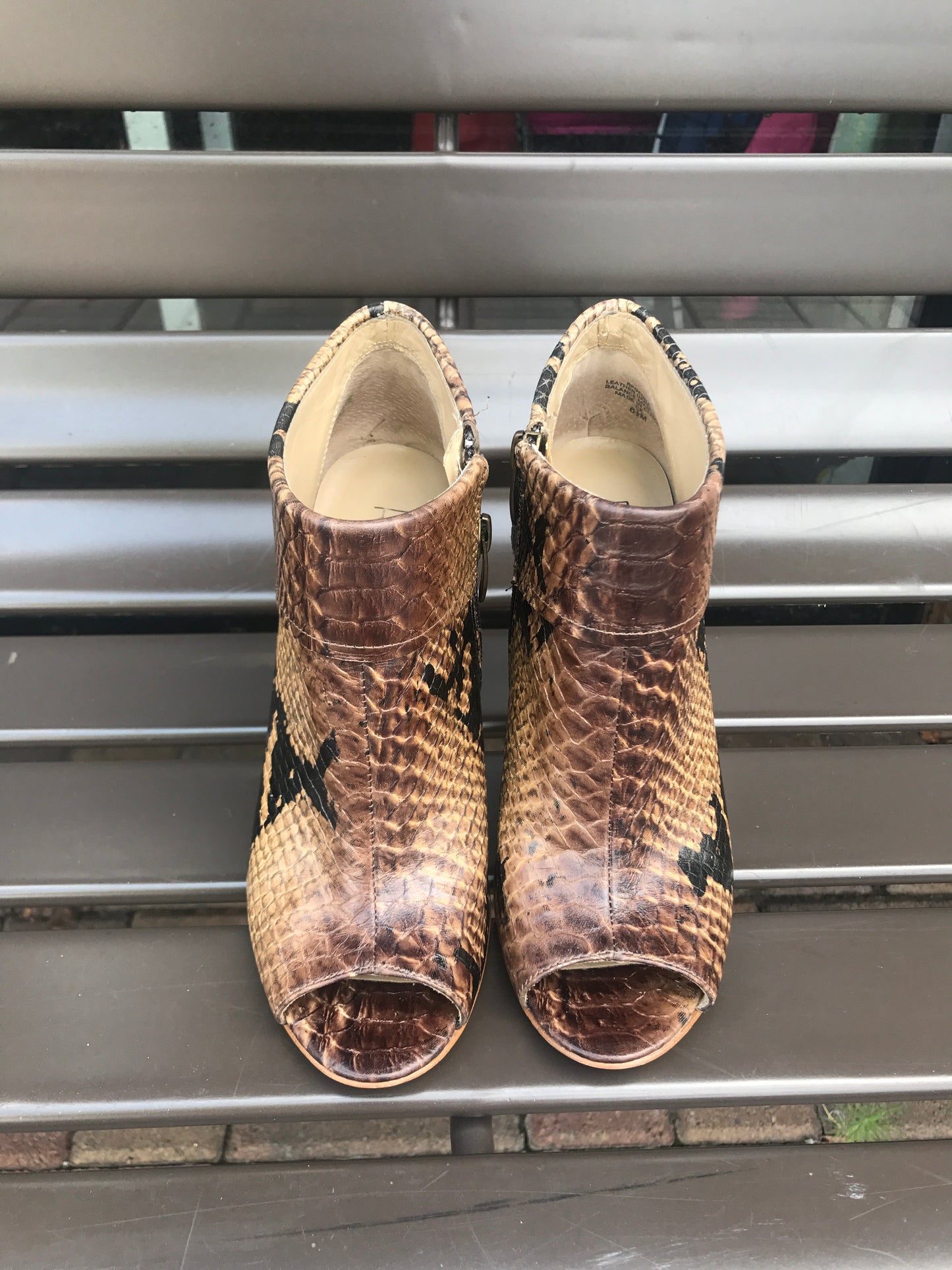 Rachel Roy Snake Booties: Sz 6.5