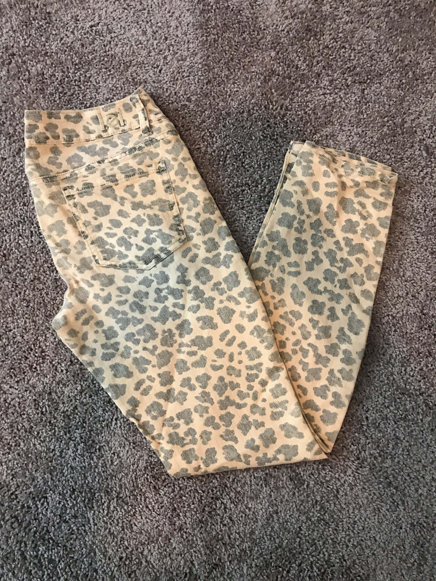 Leopard denim: Sz 9