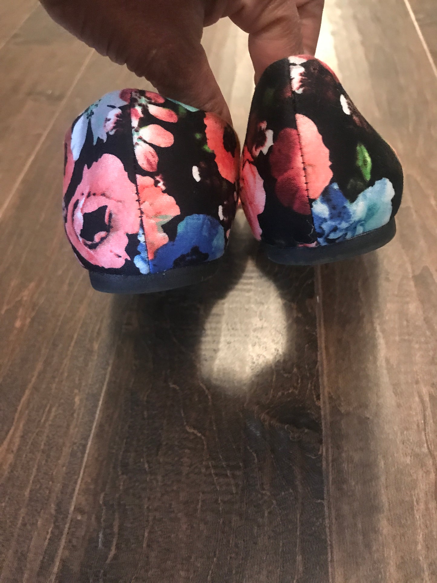 Report Floral Flats: Sz 7.5